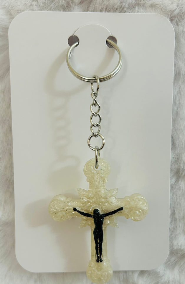 Chelle’s Crafts & More (CROSS KEYCHAIN)